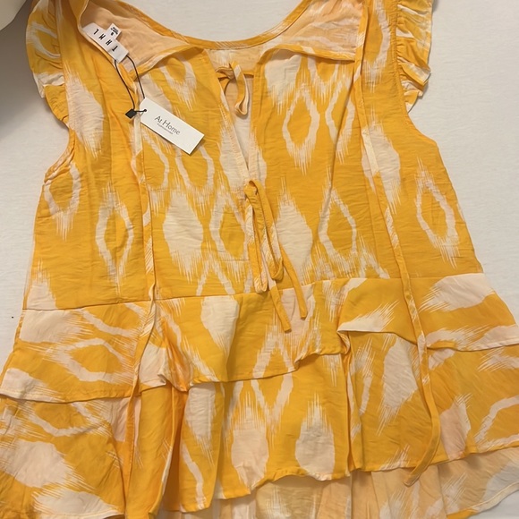 Top - Picture 2 of 2